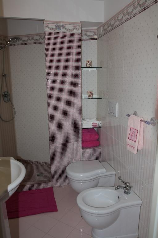 Bed And Breakfast Angolo Fiorito Civitavecchia Room photo